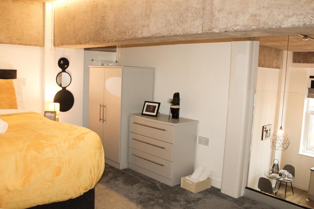 Modern Luxury Serviced Duplex Apartments By Repose- 150 Metro Court, West Bromwich Exteriér fotografie