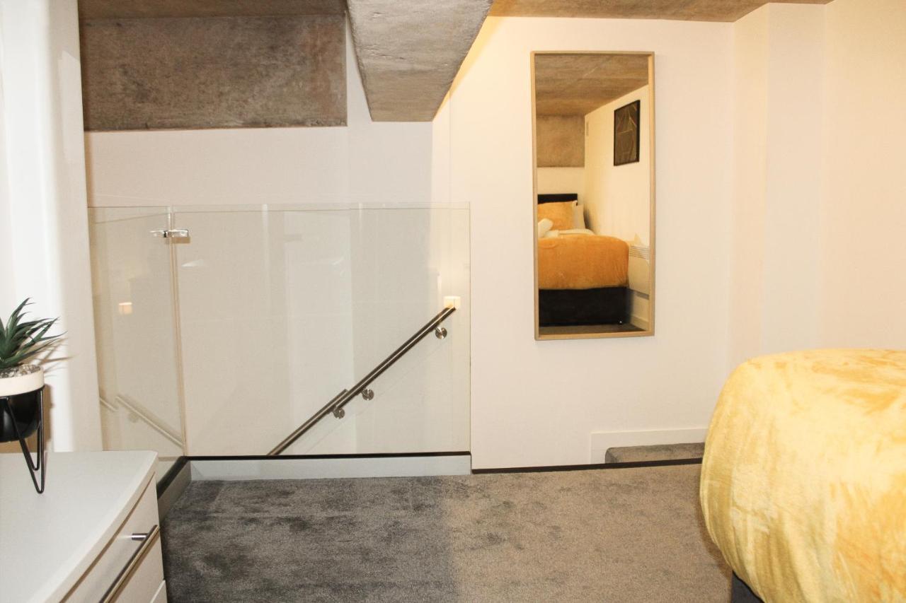 Modern Luxury Serviced Duplex Apartments By Repose- 150 Metro Court, West Bromwich Exteriér fotografie