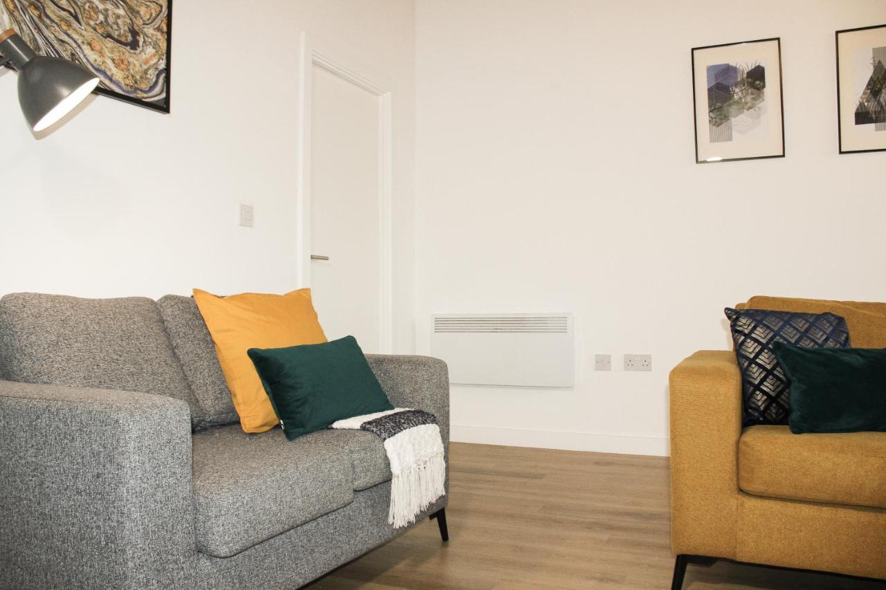 Modern Luxury Serviced Duplex Apartments By Repose- 150 Metro Court, West Bromwich Exteriér fotografie