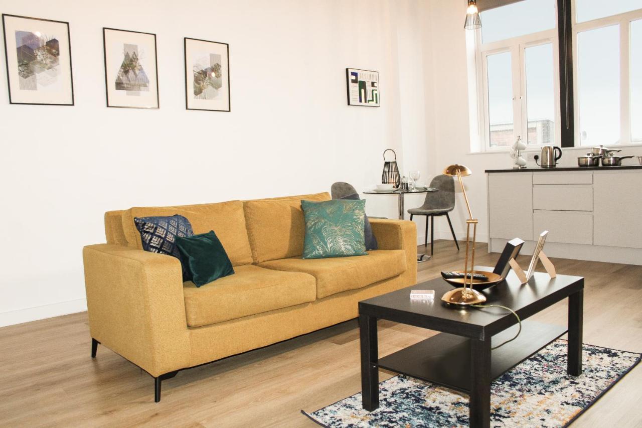 Modern Luxury Serviced Duplex Apartments By Repose- 150 Metro Court, West Bromwich Exteriér fotografie