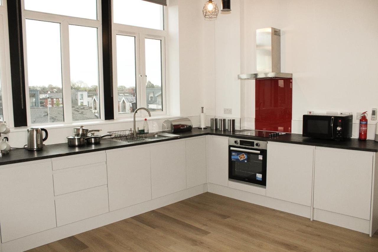 Modern Luxury Serviced Duplex Apartments By Repose- 150 Metro Court, West Bromwich Exteriér fotografie