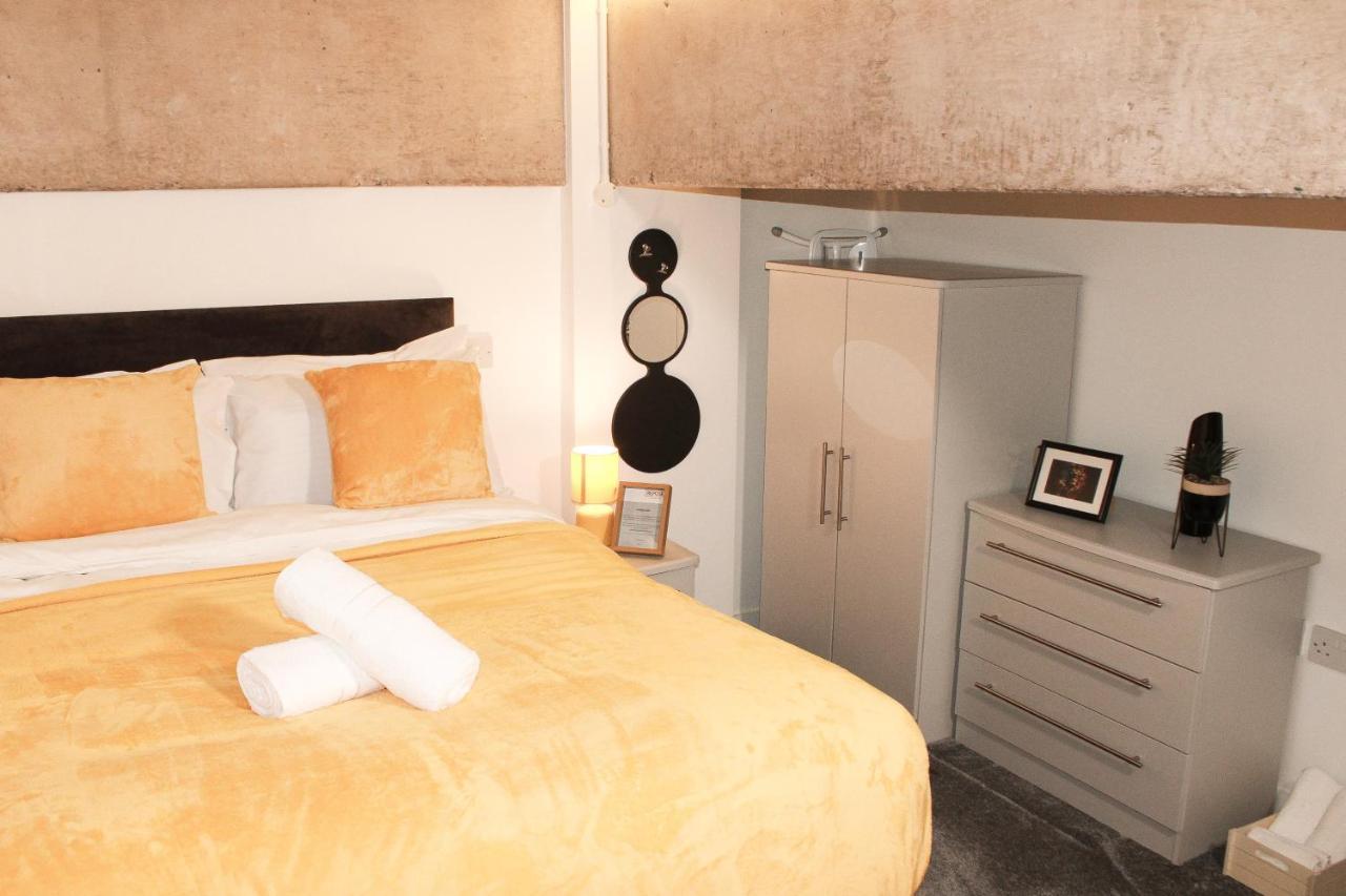 Modern Luxury Serviced Duplex Apartments By Repose- 150 Metro Court, West Bromwich Exteriér fotografie