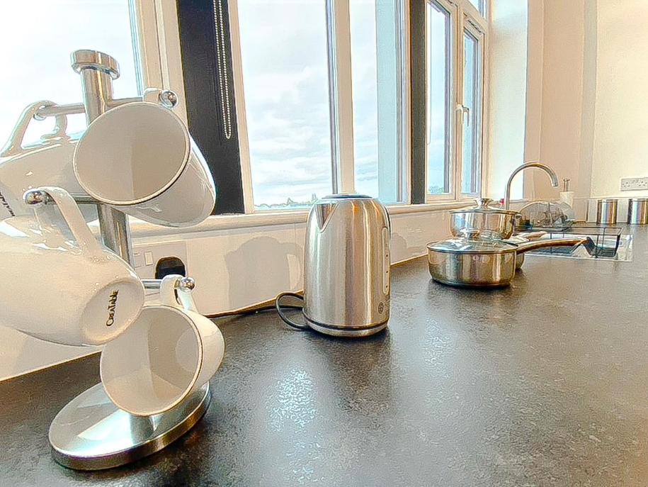 Modern Luxury Serviced Duplex Apartments By Repose- 150 Metro Court, West Bromwich Exteriér fotografie