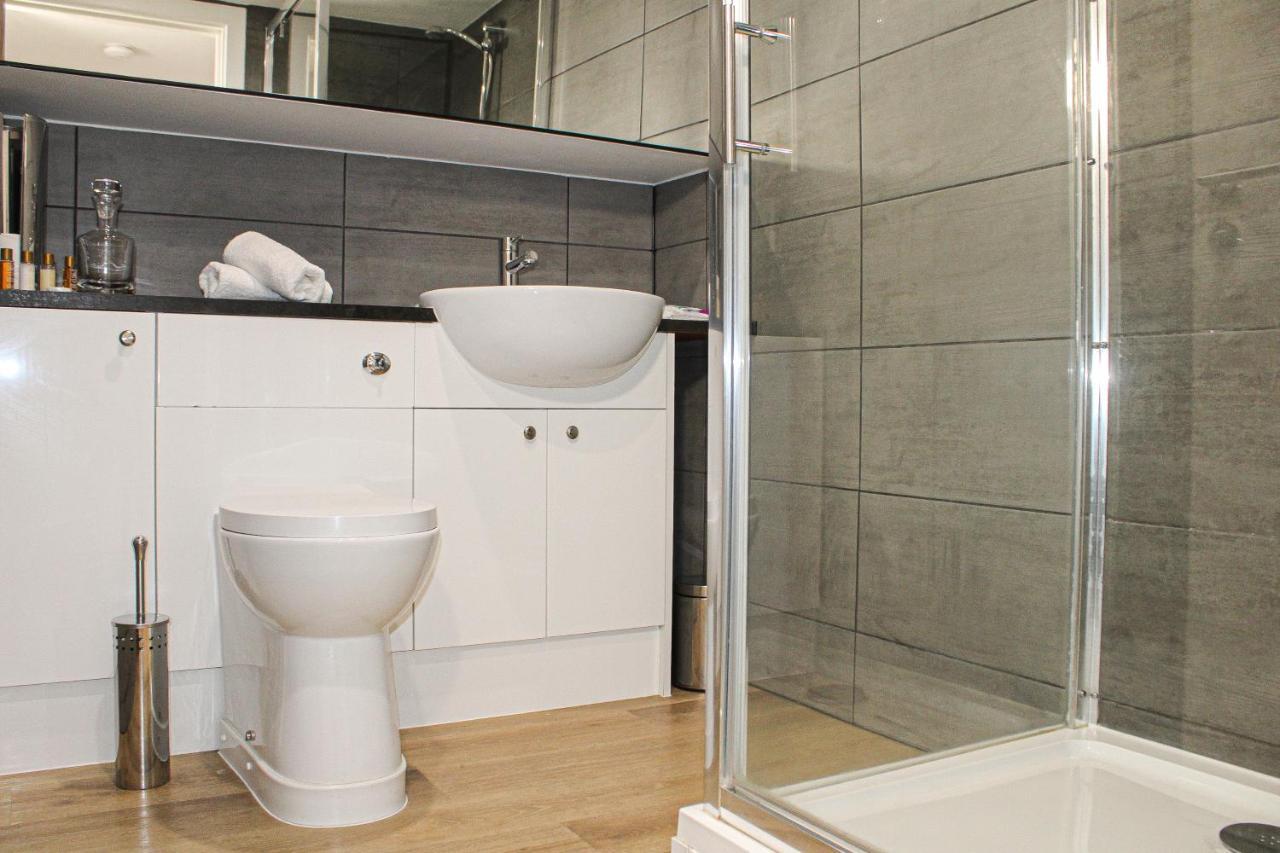 Modern Luxury Serviced Duplex Apartments By Repose- 150 Metro Court, West Bromwich Exteriér fotografie