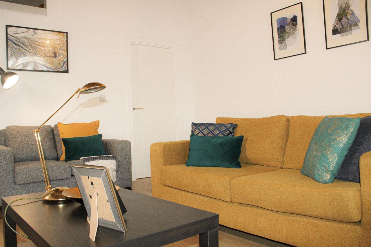 Modern Luxury Serviced Duplex Apartments By Repose- 150 Metro Court, West Bromwich Exteriér fotografie