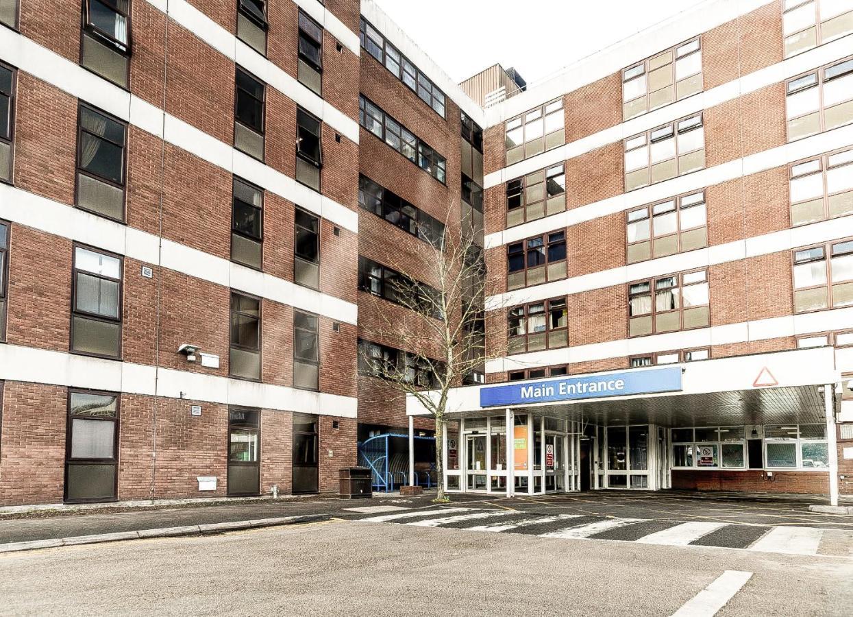Modern Luxury Serviced Duplex Apartments By Repose- 150 Metro Court, West Bromwich Exteriér fotografie