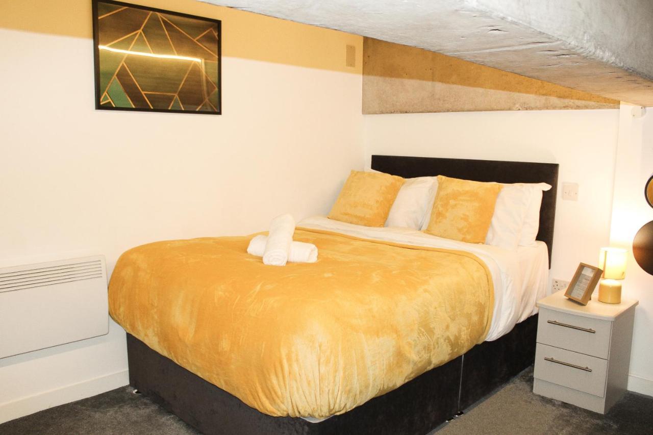 Modern Luxury Serviced Duplex Apartments By Repose- 150 Metro Court, West Bromwich Exteriér fotografie