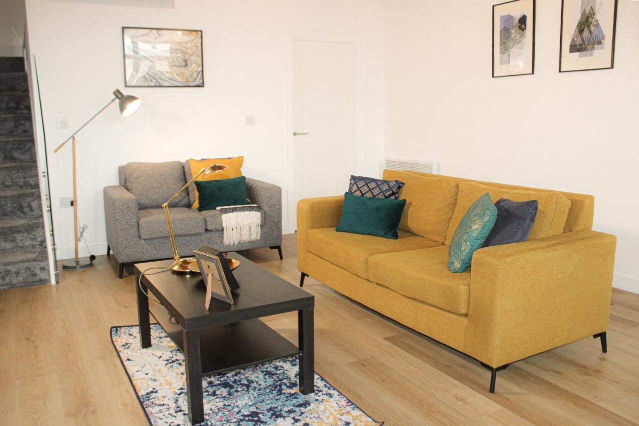 Modern Luxury Serviced Duplex Apartments By Repose- 150 Metro Court, West Bromwich Exteriér fotografie